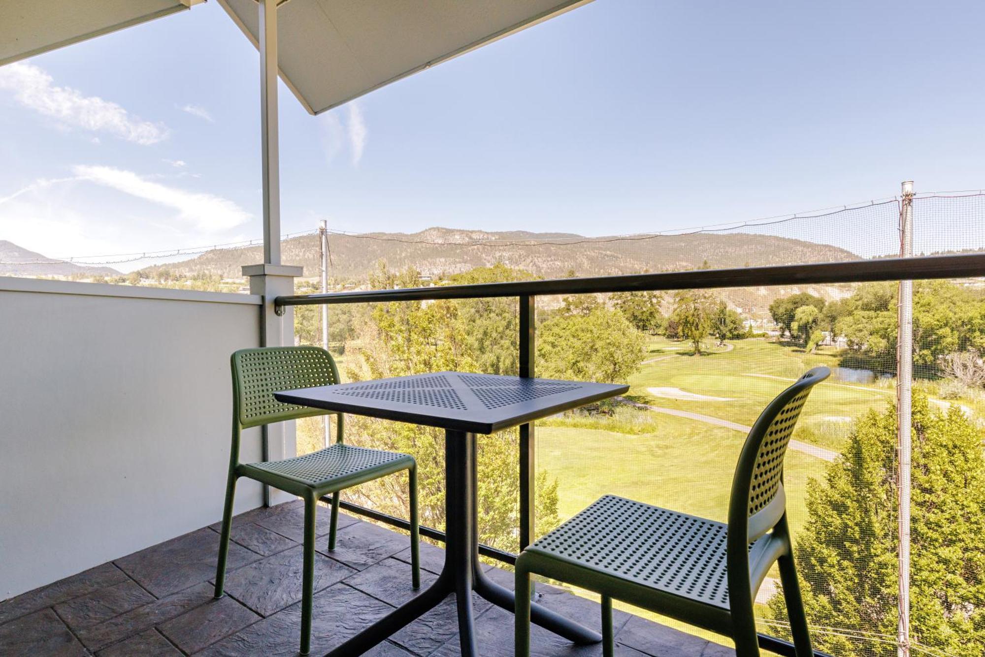 Balcomo, A Ramada By Wyndham Penticton Exterior photo