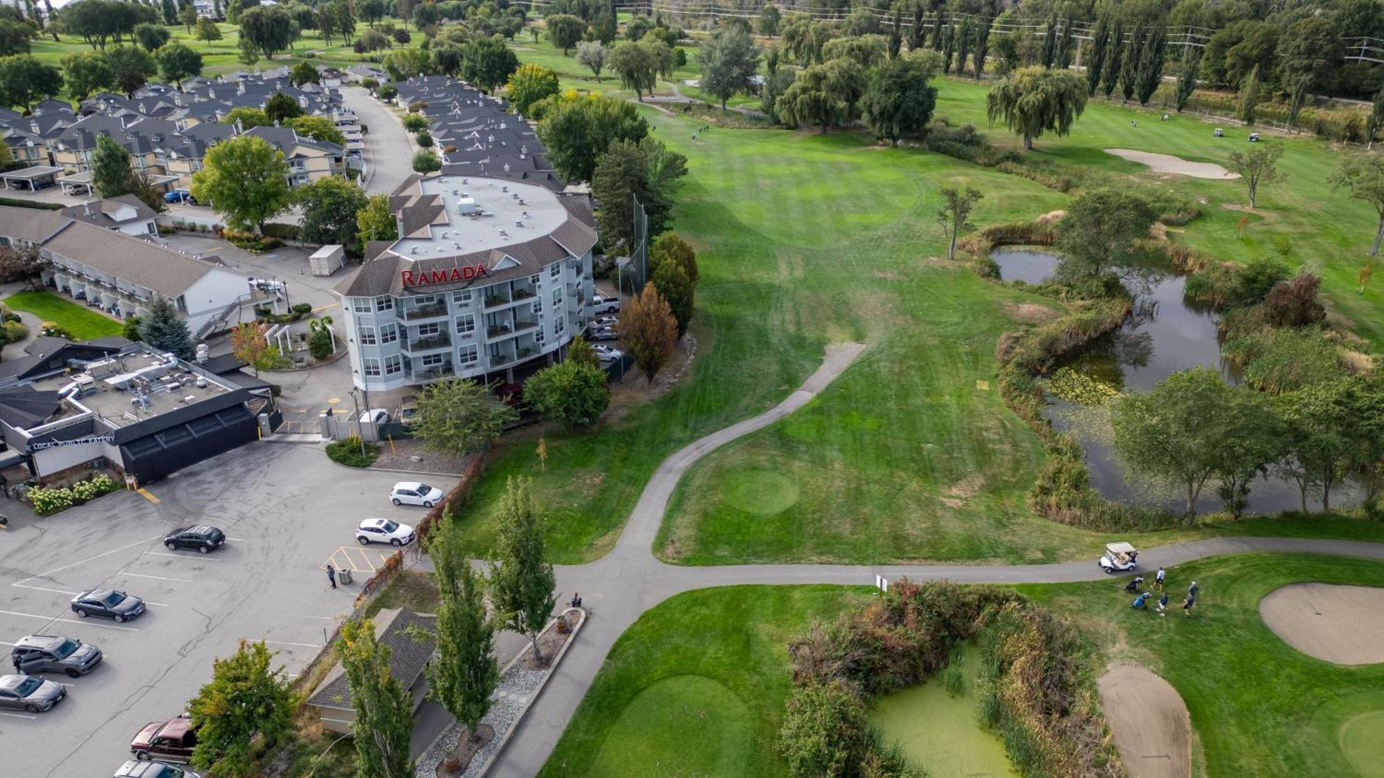 Balcomo, A Ramada By Wyndham Penticton Exterior photo